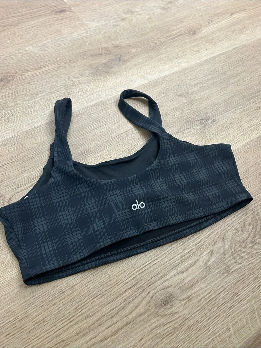 Bundle of 2 ALO Yoga Sports Bra Black and Plaid Size Large